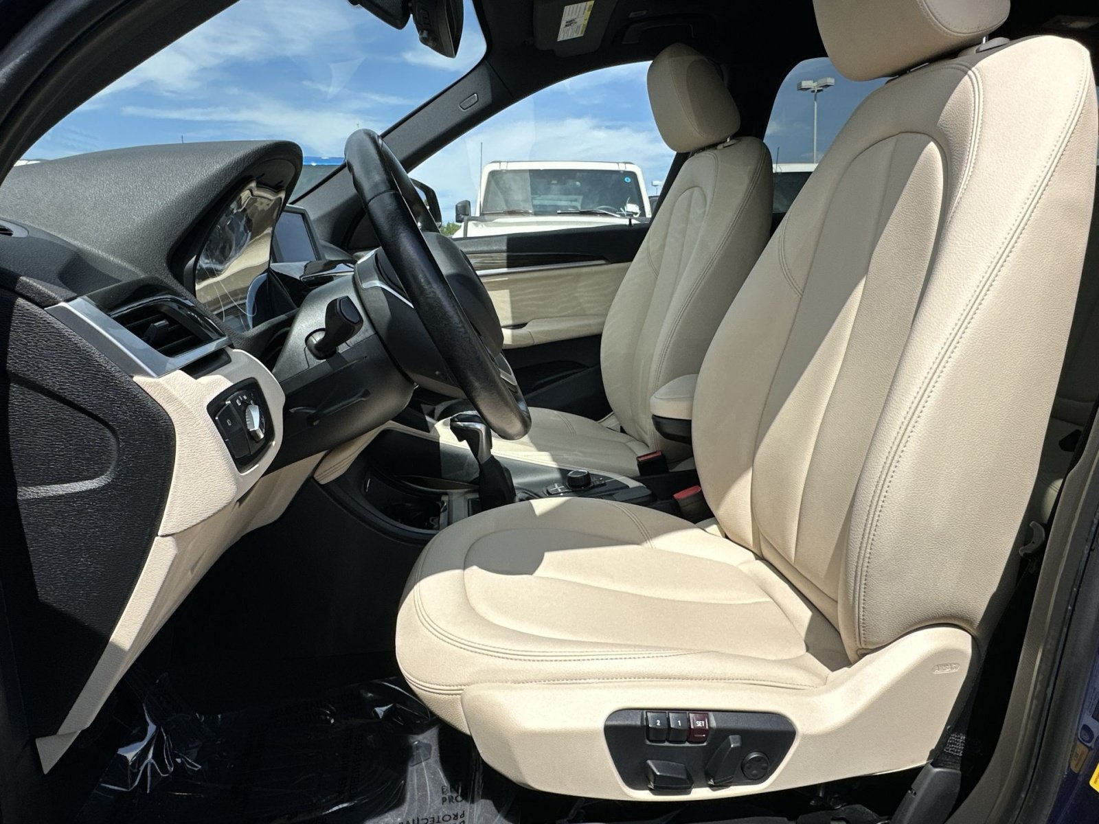 Used 2018 BMW X1 sDrive28i FWD image 21