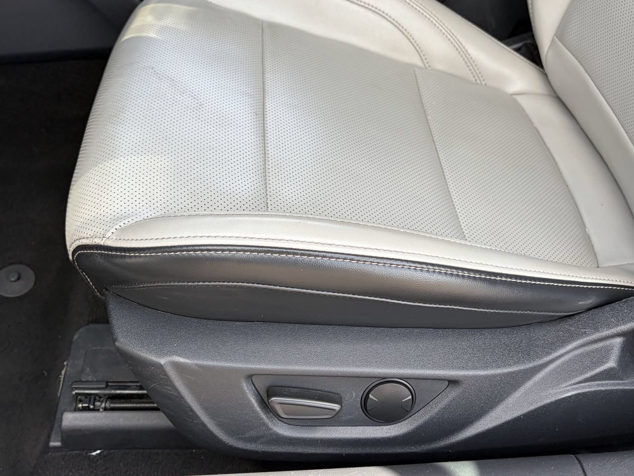 Certified 2024 Ford Mustang Premium RWD image 23
