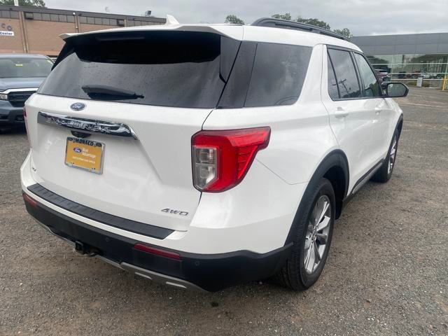 Certified 2022 Ford Explorer XLT w/ Equipment Group 202A image 7