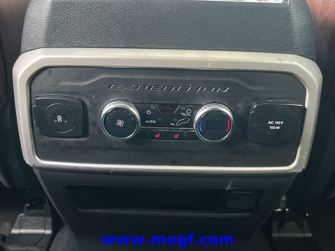 Certified 2024 Ford Expedition Limited image 27