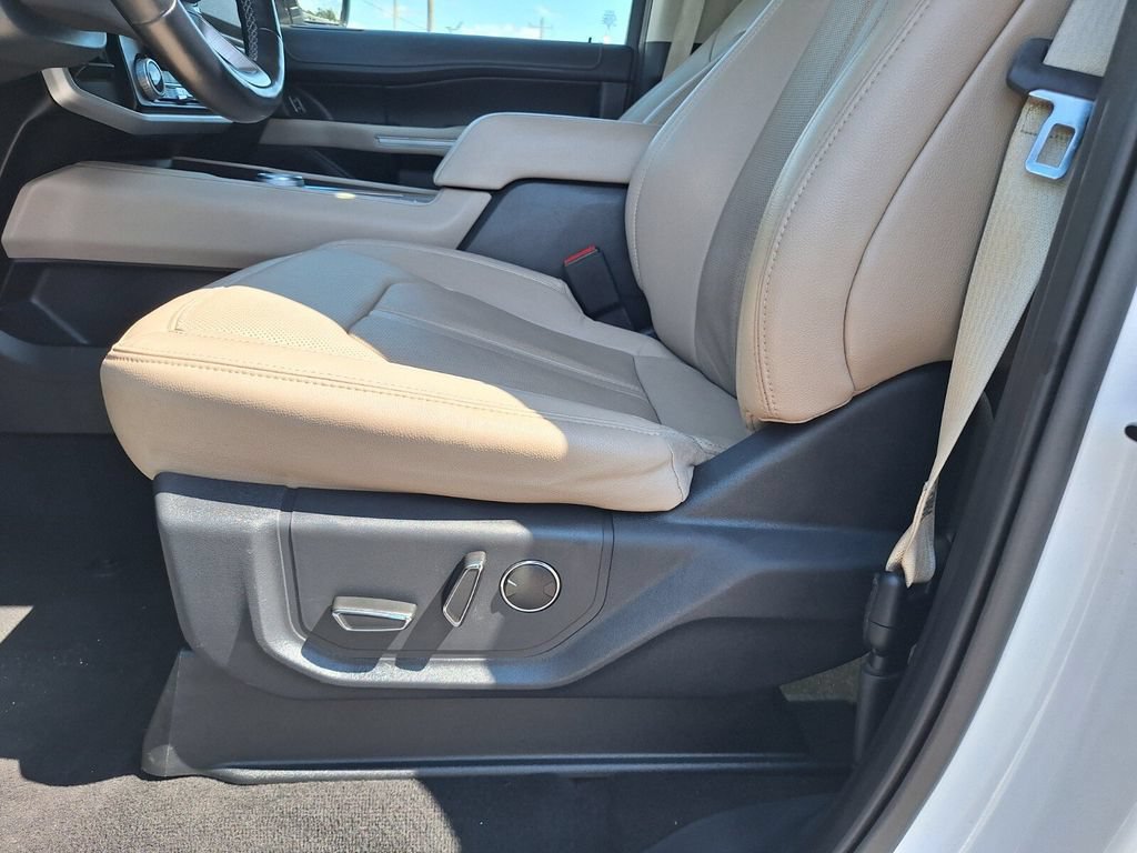 Certified 2024 Ford Expedition Max Limited RWD image 32