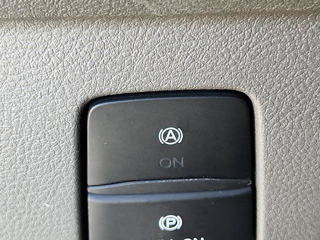Certified 2025 Ford Transit 350 XLT RWD image 26