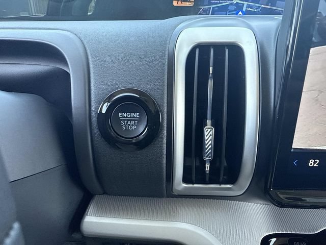 Certified 2025 Ford Expedition Active AWD/4WD image 29