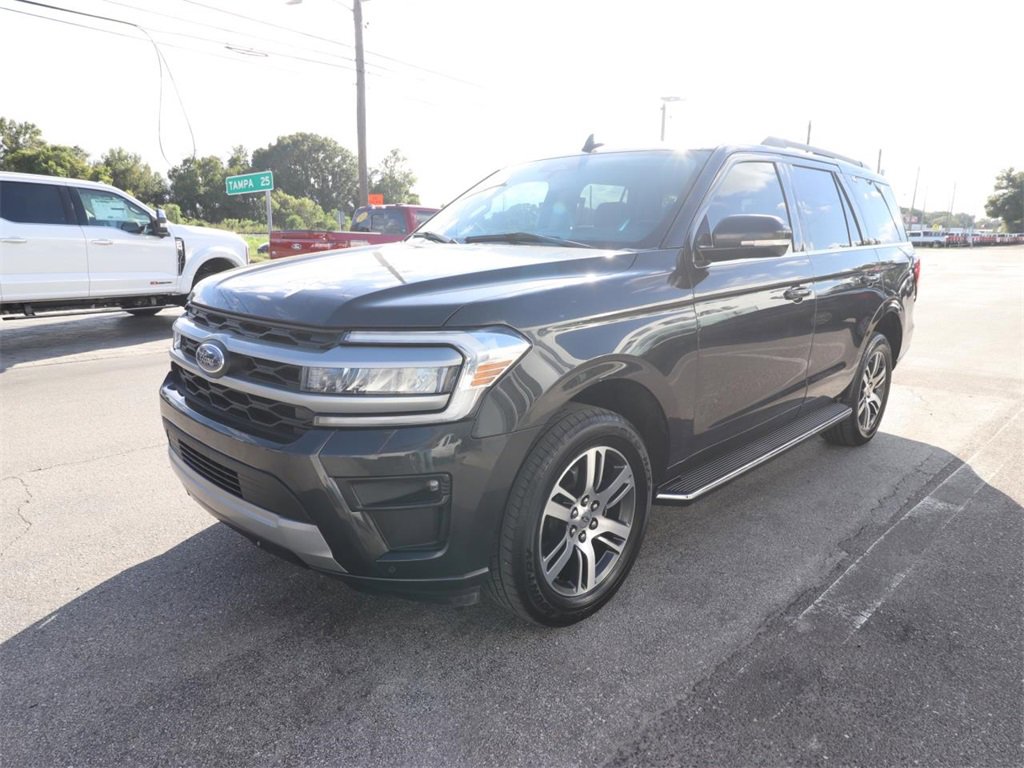 Certified 2022 Ford Expedition XLT image 6
