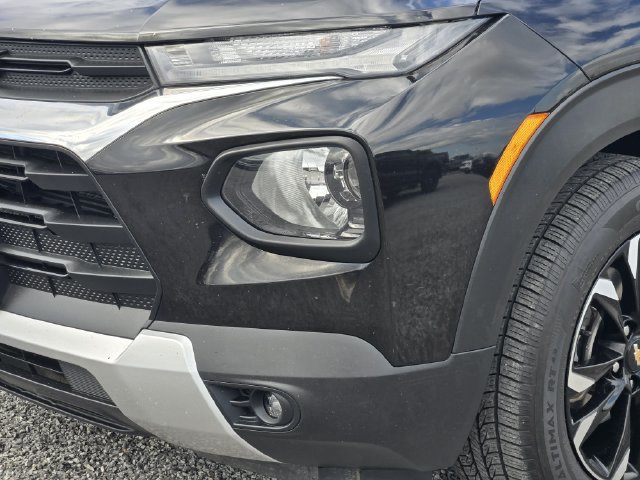 Used 2021 Chevrolet TrailBlazer LT w/ Convenience Package FWD image 8