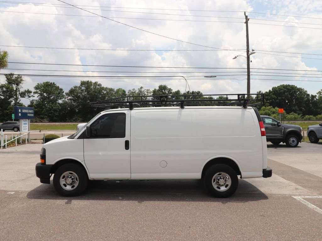Used 2022 Chevrolet Express 2500 w/ Driver Convenience Package RWD image 5
