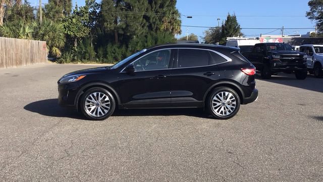 Certified 2022 Ford Escape Titanium image 8