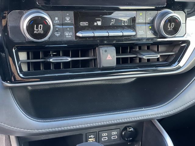 Used 2023 Toyota Highlander LE image 14