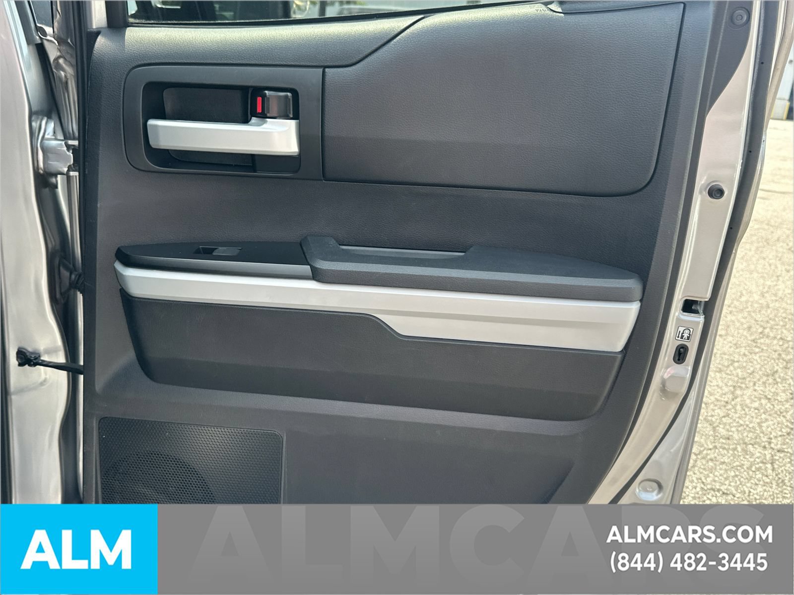 Used 2018 Toyota Tundra SR5 w/ SR5 Upgrade Package RWD image 18