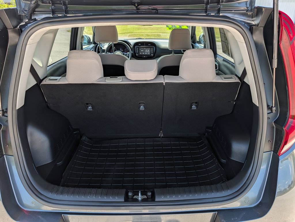 Used 2020 Kia Soul LX FWD image 25