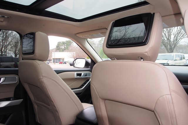 Certified 2021 Ford Explorer Limited w/ Hybrid Equipment Group 310A image 15