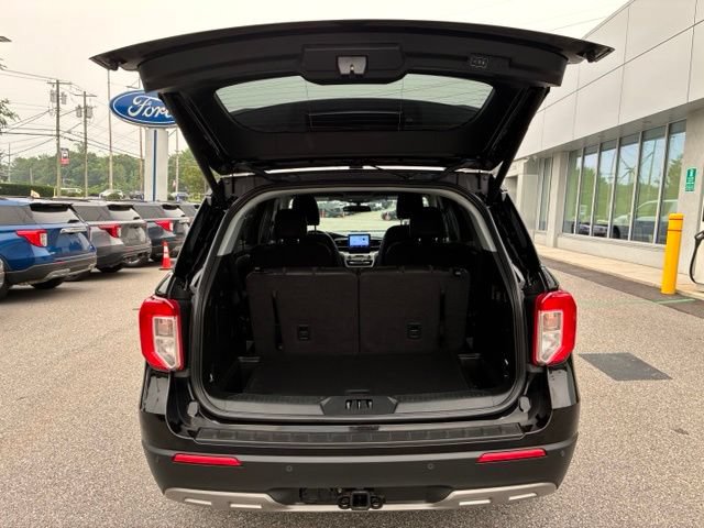 Certified 2023 Ford Explorer XLT w/ Equipment Group 202A AWD/4WD image 6
