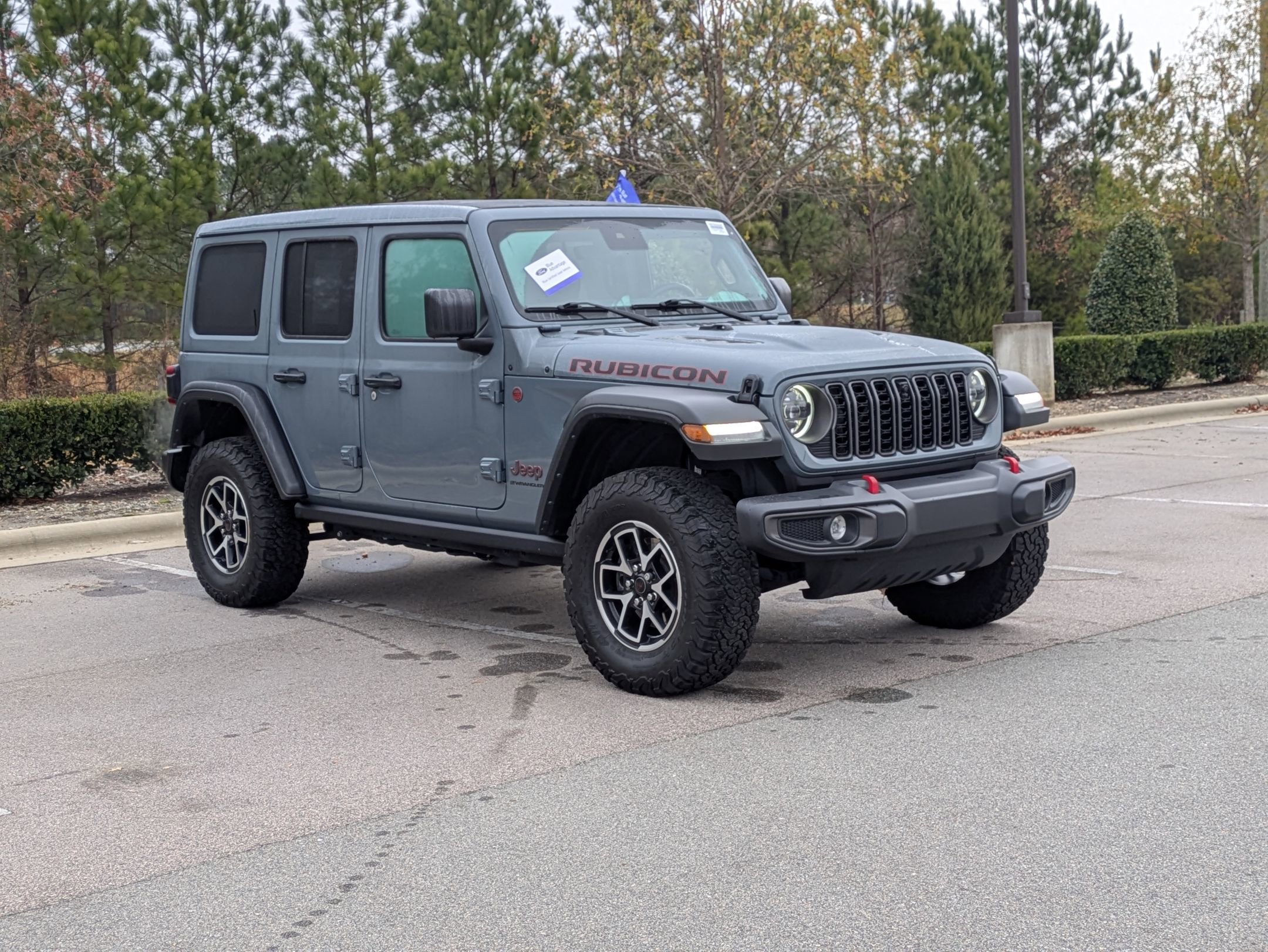 Used 2024 Jeep Wrangler Unlimited Rubicon w/ Technology Group image 2