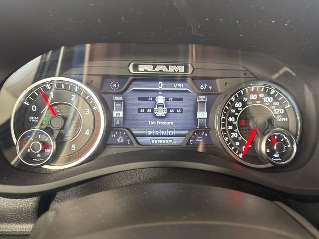 Used 2024 RAM 3500 Laramie AWD/4WD image 18