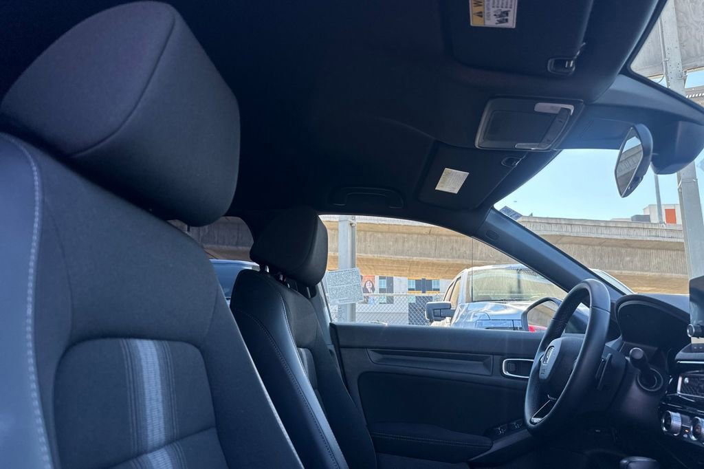 Used 2023 Honda Civic Sport image 18