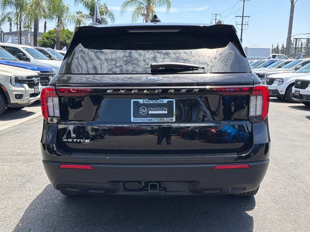 Certified 2025 Ford Explorer Active RWD image 11