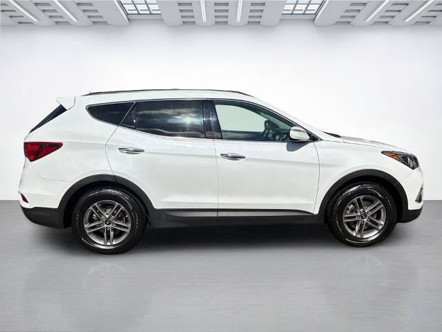Used 2017 Hyundai Santa Fe Sport w/ 2.4L Tech Package 04 AWD/4WD image 2
