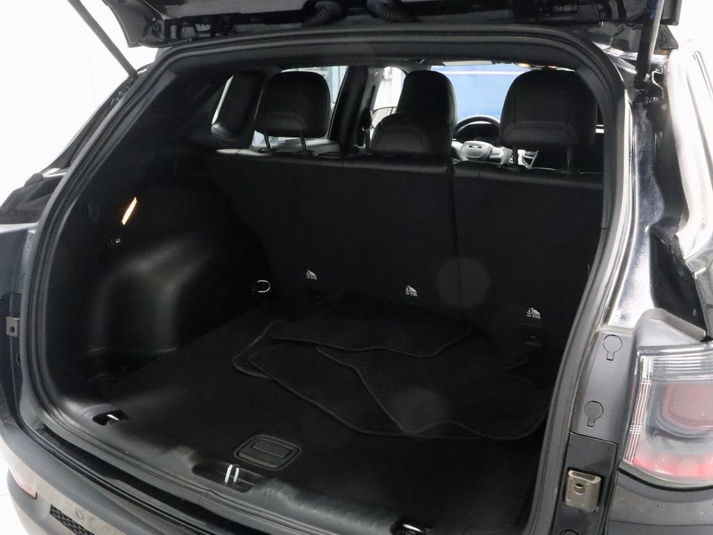 Used 2023 Jeep Compass Limited AWD/4WD image 14
