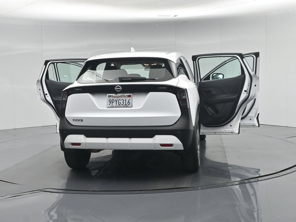 Used 2025 Nissan Kicks S FWD image 33