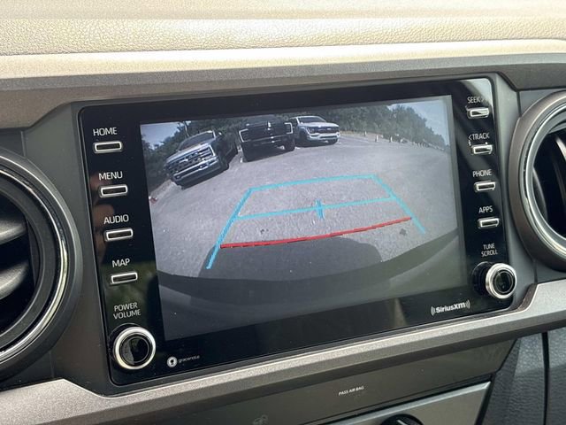 Used 2020 Toyota Tacoma TRD Sport AWD/4WD image 32