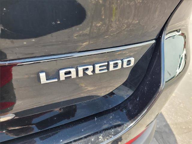 Used 2023 Jeep Grand Cherokee L Laredo AWD/4WD image 9