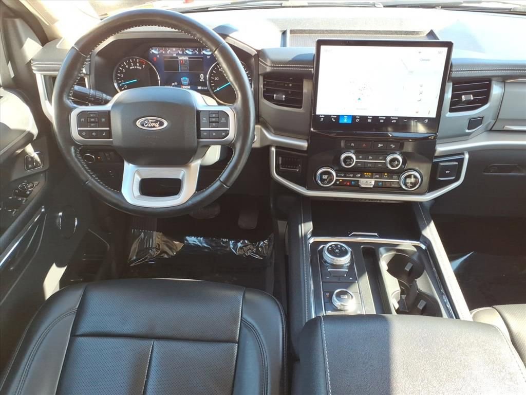 Certified 2024 Ford Expedition Max XLT image 16