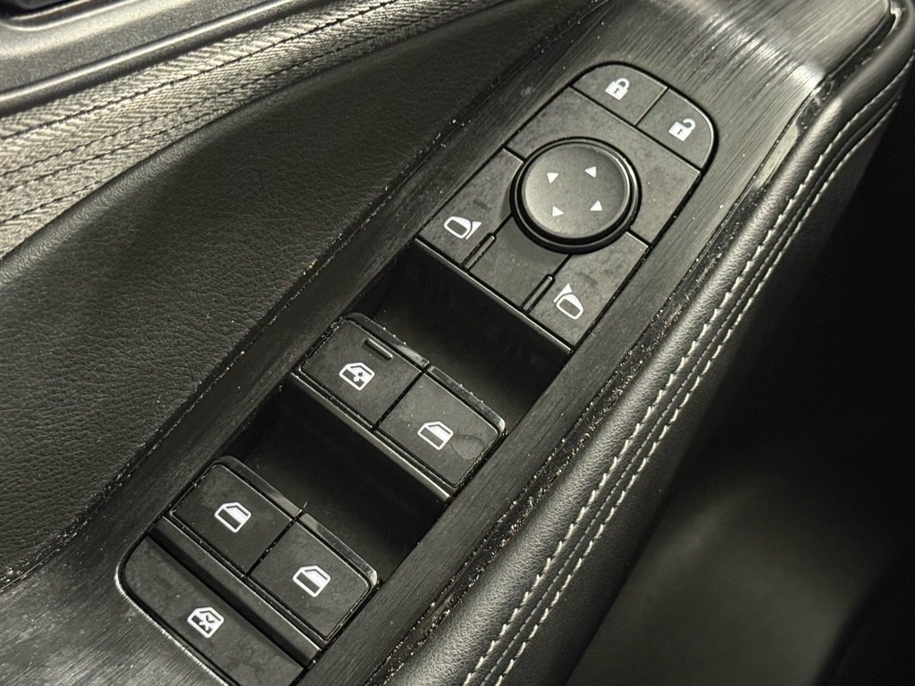 Used 2023 Nissan Rogue SV image 24