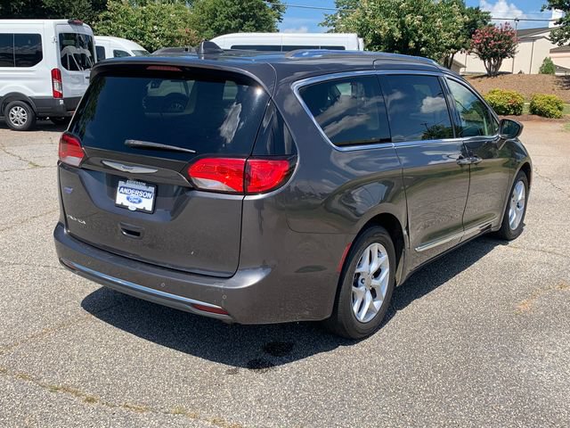 Used 2018 Chrysler Pacifica Touring-L Plus w/ Tire & Wheel Group FWD image 5