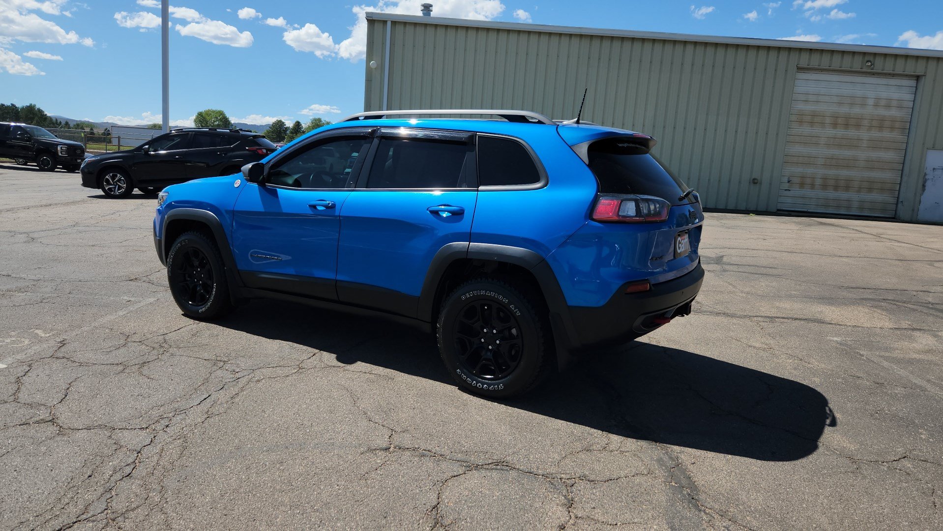 Used 2019 Jeep Cherokee Trailhawk AWD/4WD image 6