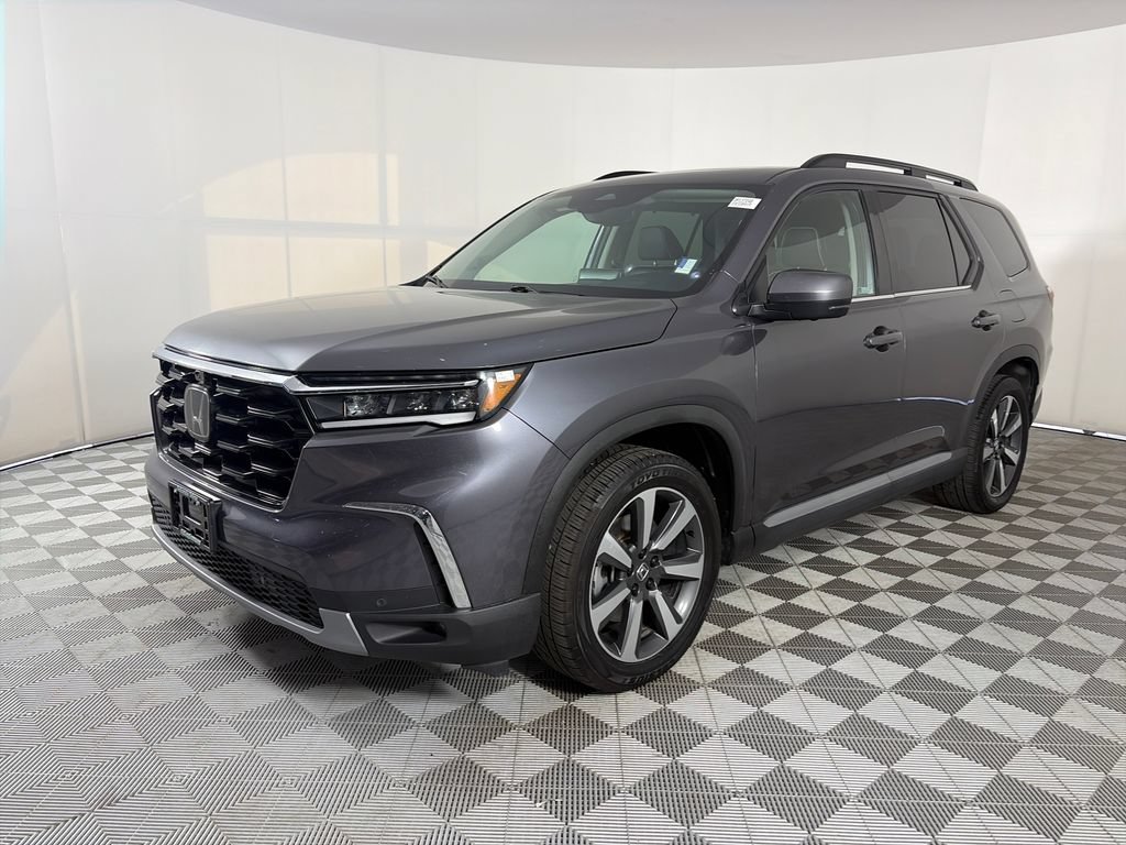 Used 2023 Honda Pilot Elite image 3