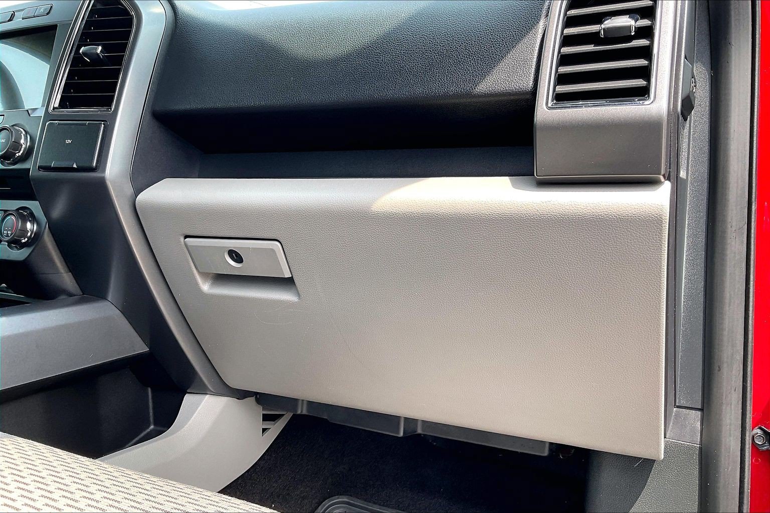 Certified 2018 Ford F150 XLT w/ Equipment Group 302A Luxury AWD/4WD image 15