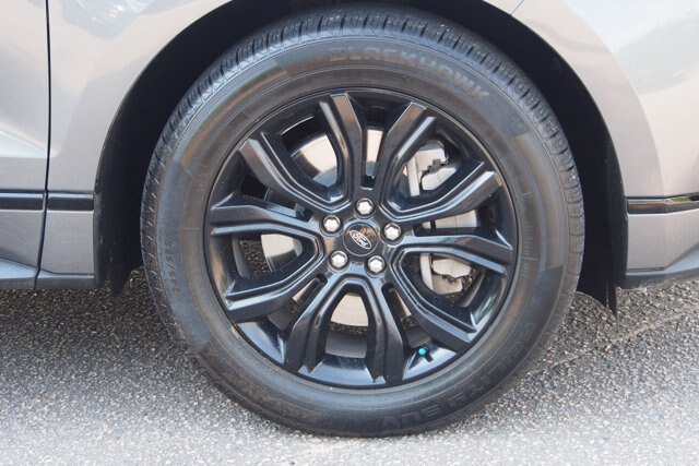 Certified 2022 Ford Edge SE w/ Black Appearance Package AWD/4WD image 9