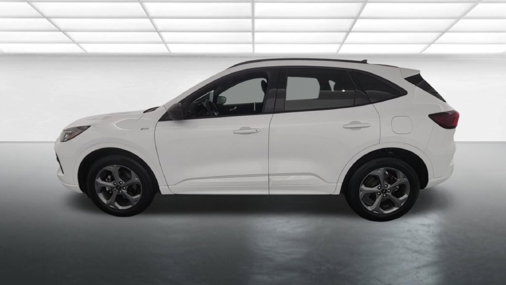 Certified 2023 Ford Escape ST-Line w/ Tech Pack #1 AWD/4WD image 5