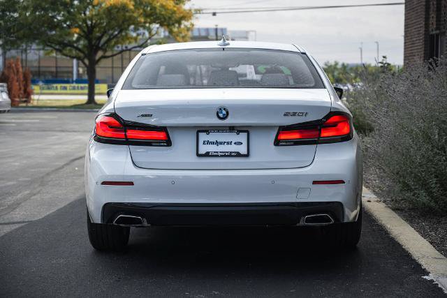 Used 2023 BMW 530i xDrive w/ Premium Package AWD/4WD image 5
