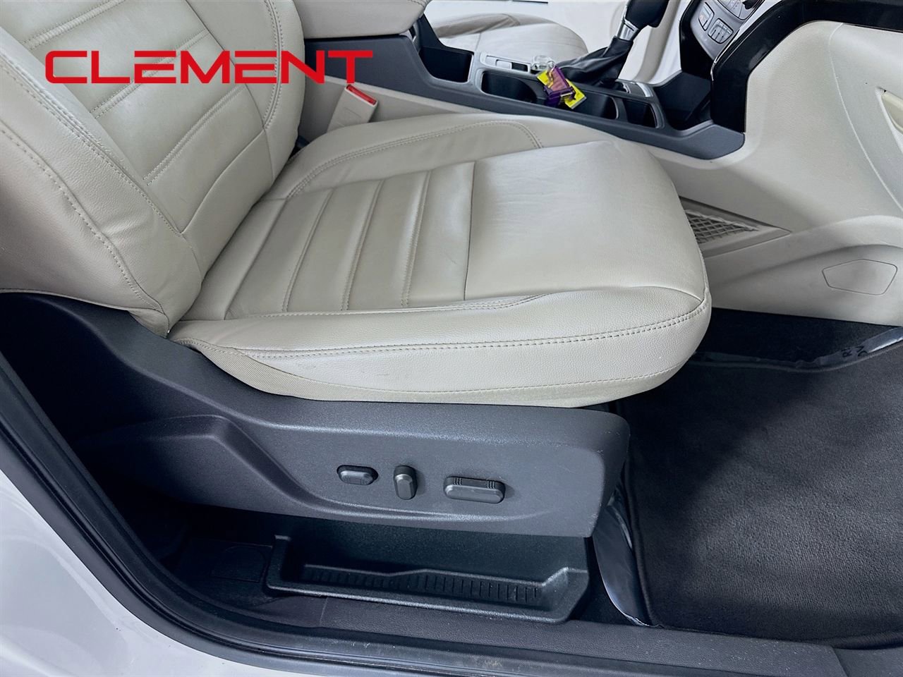 Certified 2018 Ford Escape Titanium w/ Ford Safe & Smart Package image 33