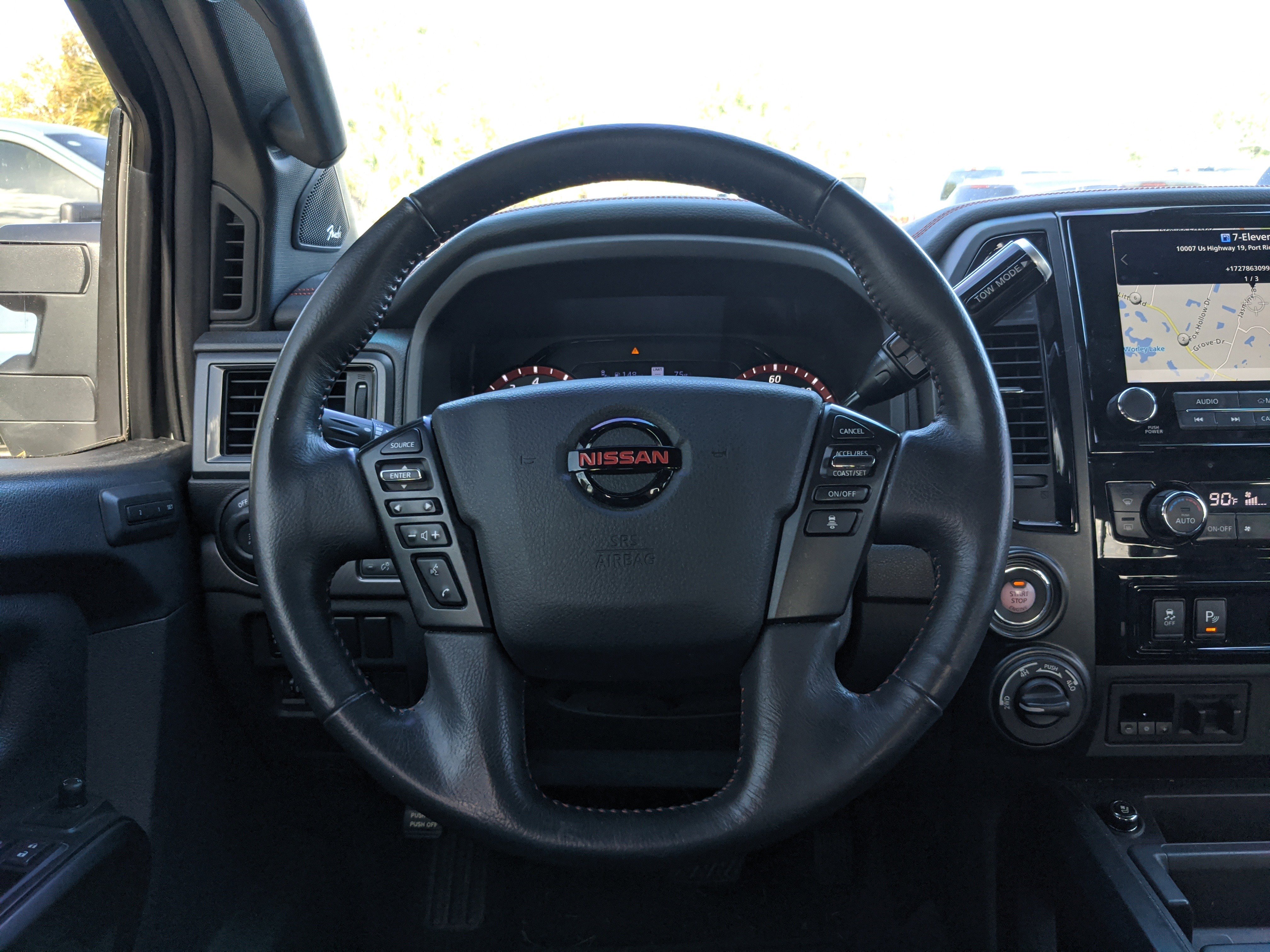 Used 2021 Nissan Titan PRO-4X w/ Pro-4x Convenience Package image 14