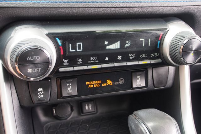 Used 2019 Toyota RAV4 XSE w/ XSE Weather Package AWD/4WD image 27