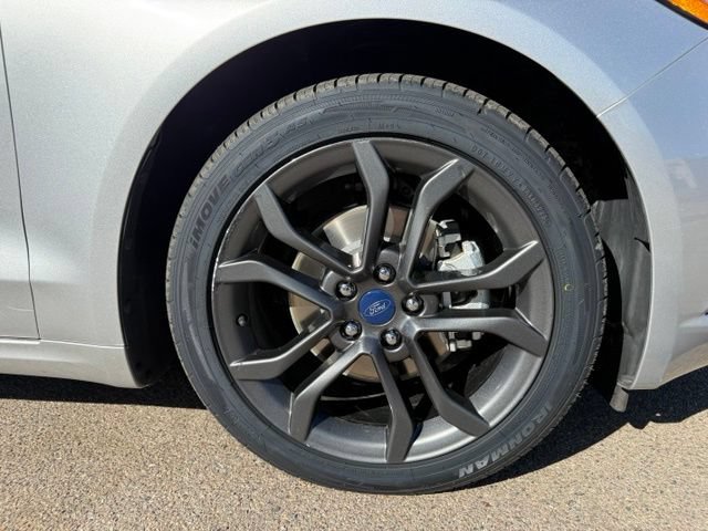 Certified 2018 Ford Fusion SE w/ Equipment Group 201A FWD image 38
