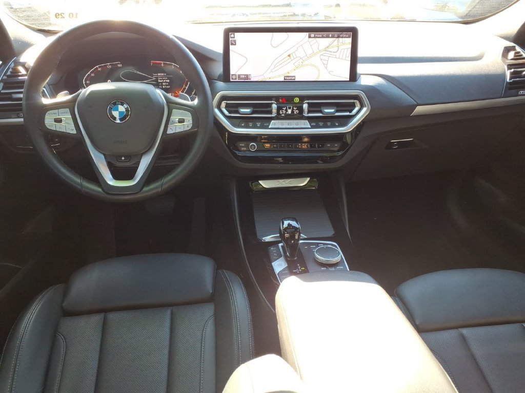 Used 2025 BMW X4 xDrive30i w/ Premium Package AWD/4WD image 6