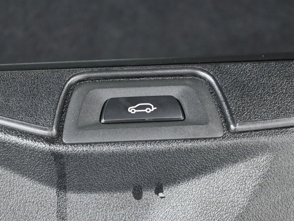 Used 2022 BMW X5 M50i w/ Executive Package image 58