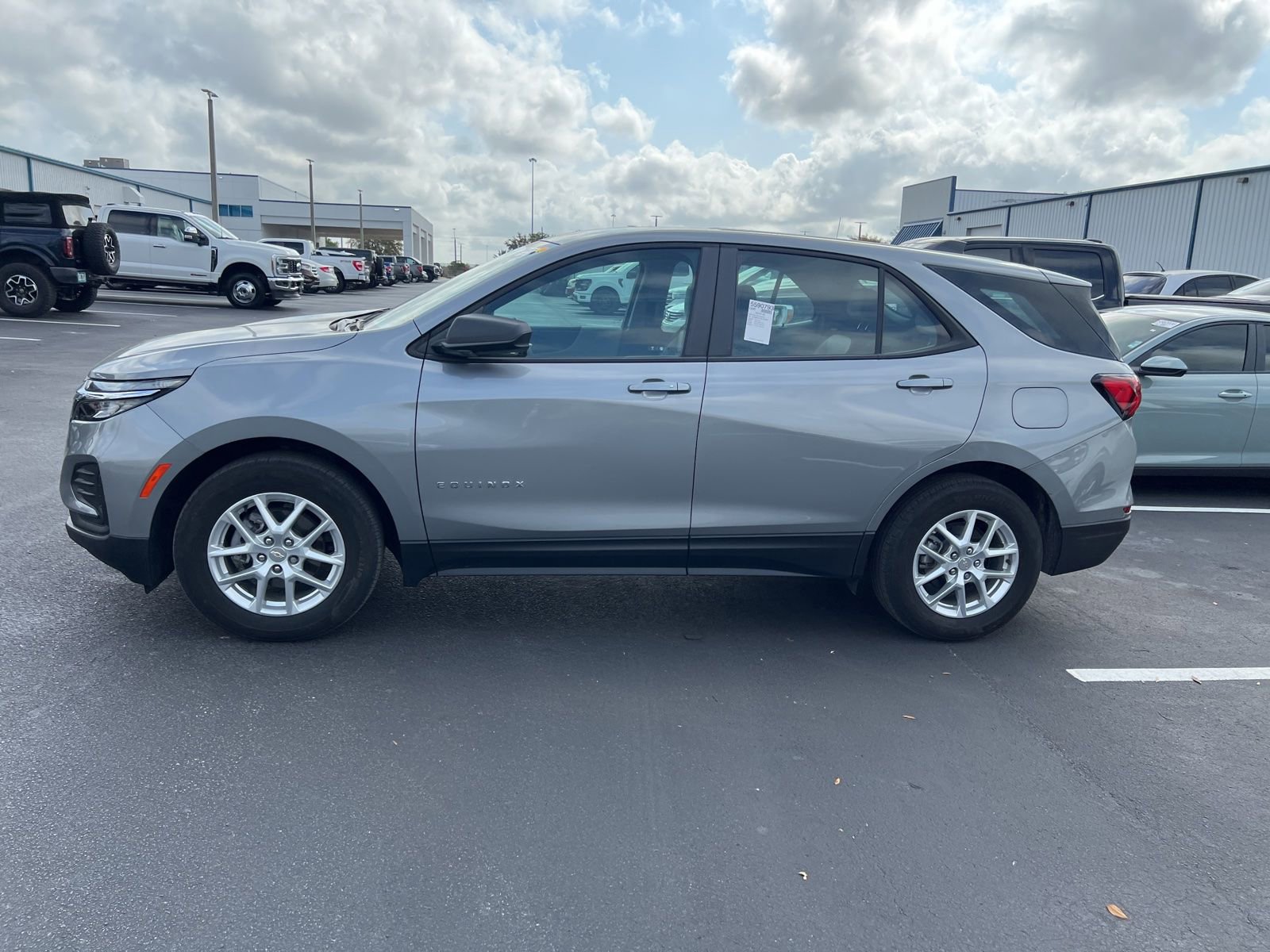 Used 2024 Chevrolet Equinox LS image 10
