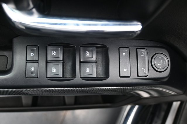 Used 2018 Chevrolet Silverado 1500 LT w/ All Star Edition AWD/4WD image 7