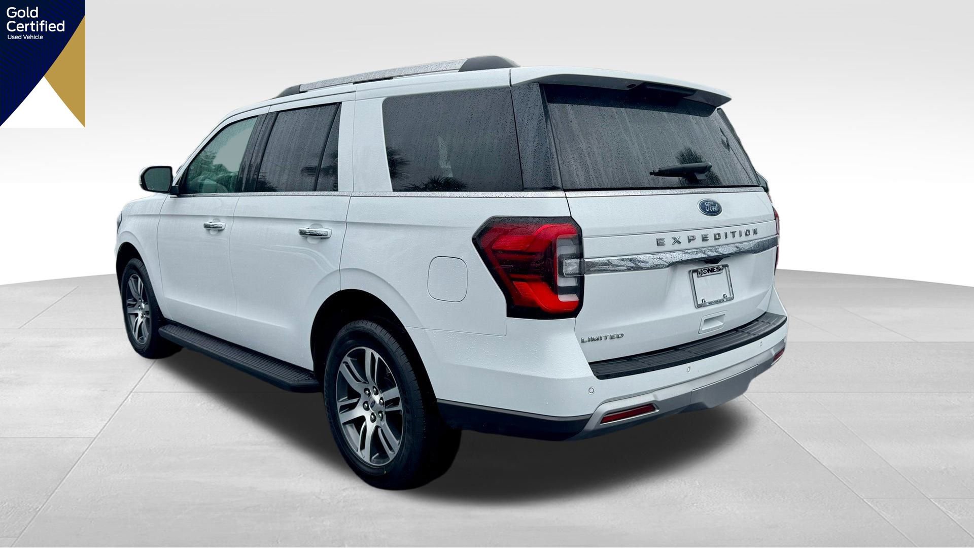 Certified 2024 Ford Expedition Limited image 14