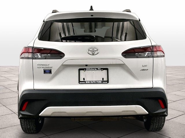 Used 2026 Toyota Corolla Cross LE AWD/4WD image 4
