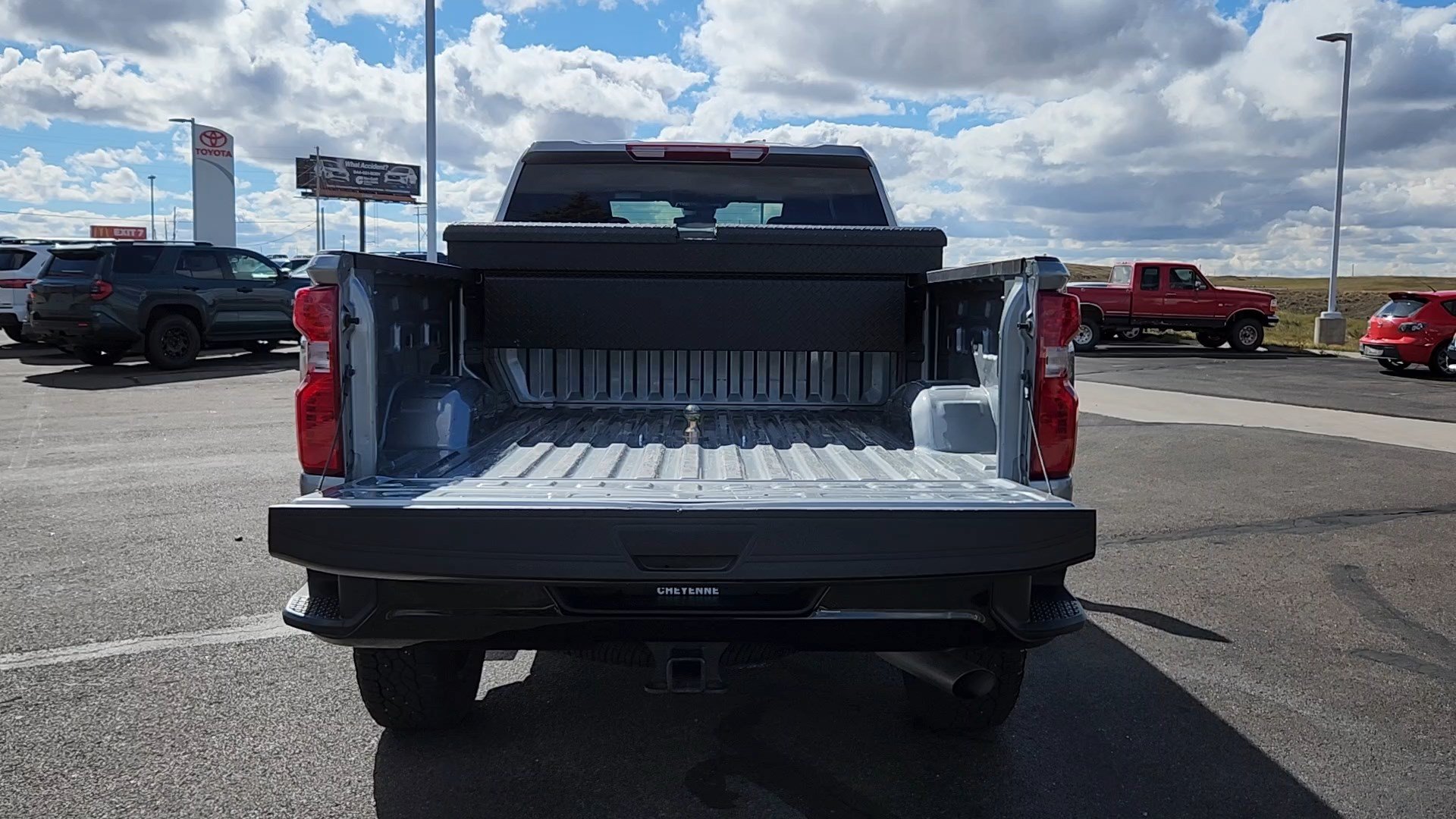 Used 2025 Chevrolet Silverado 2500 Custom w/ Custom Convenience Package AWD/4WD image 18