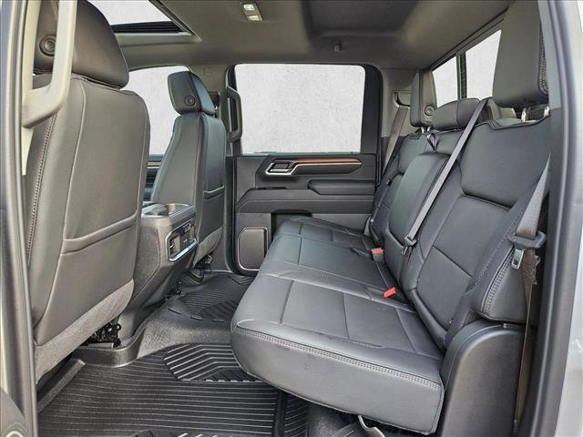 Used 2025 GMC Sierra 3500 Denali w/ Denali Reserve Package AWD/4WD image 17