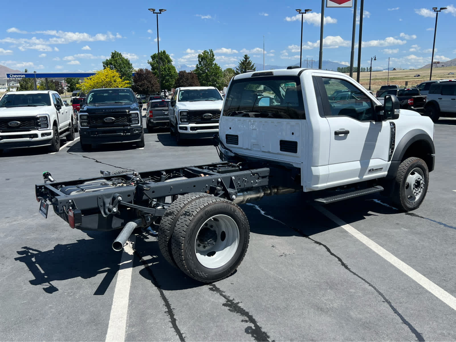 Certified 2026 Ford F550 4x4 Regular Cab Super Duty w/ XL Chrome Package image 7