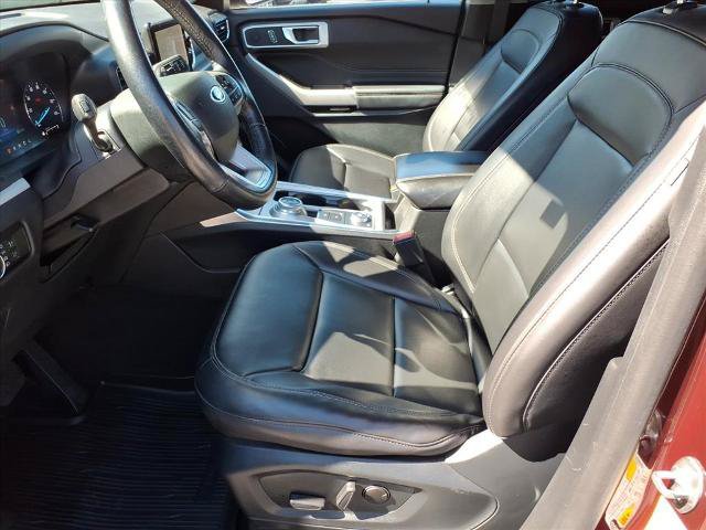 Certified 2023 Ford Explorer XLT w/ Equipment Group 202A AWD/4WD image 8