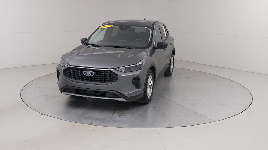 Certified 2023 Ford Escape Active w/ Cold Weather Package FWD image 8