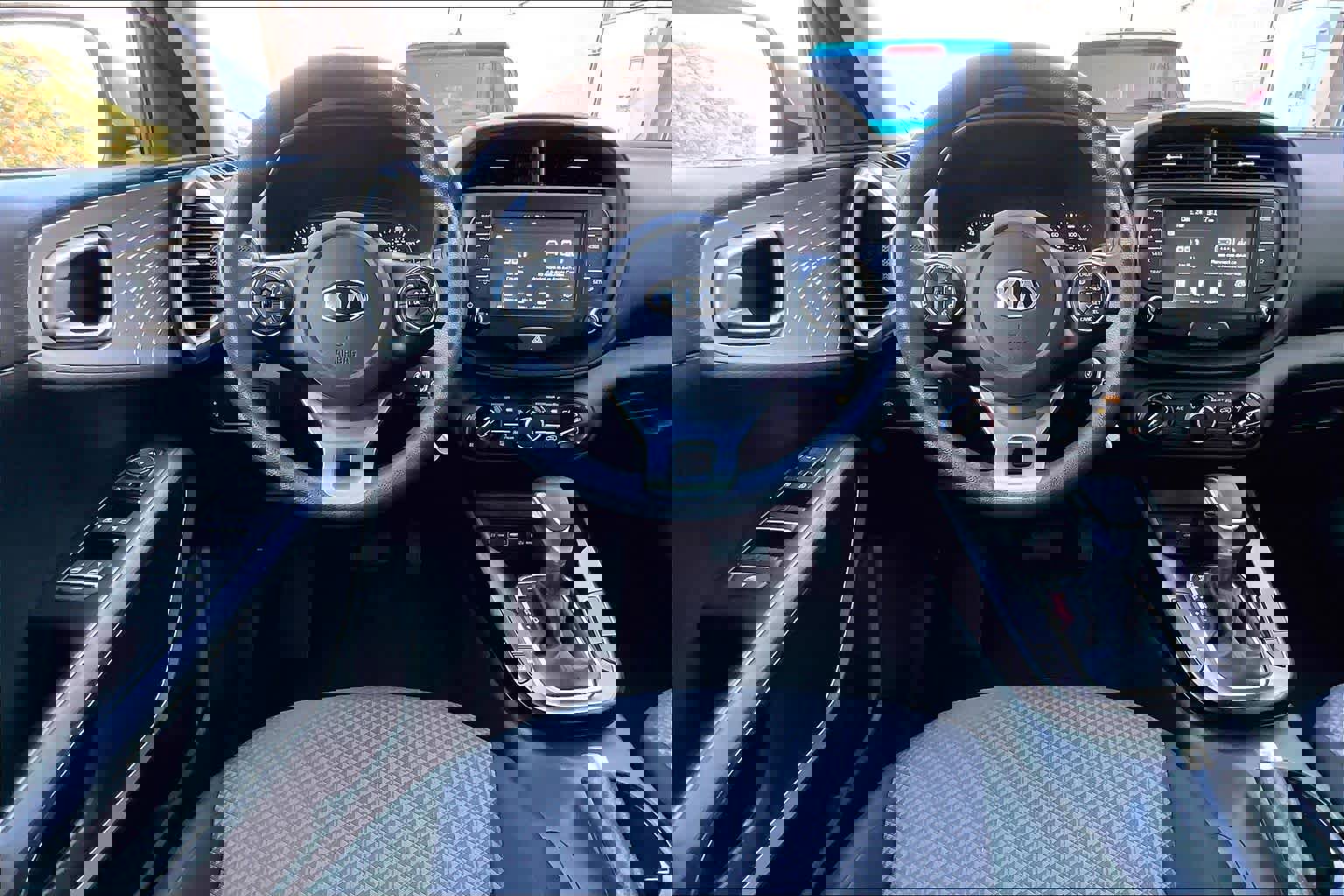 Used 2020 Kia Soul LX image 8